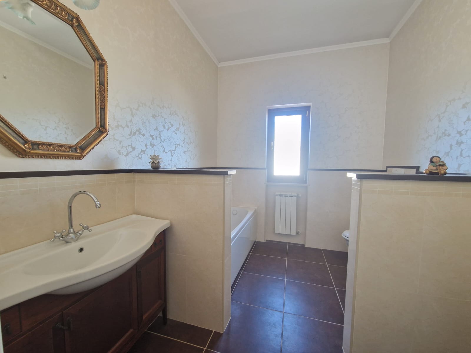 Villa in Vendita a Trani - 3 livelli (1.414/mq)